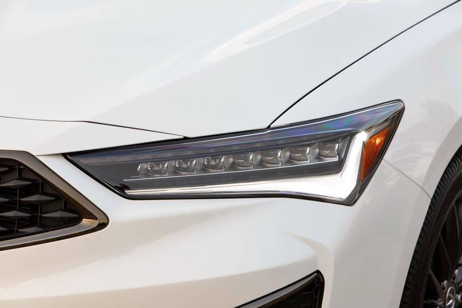 Детали экстерьера Acura ILX A-Spec 2018 года  (фото 23 из 52)